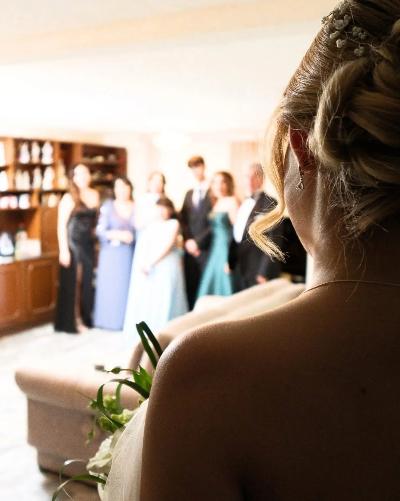 Novia durante los preparativos previos a la ceremonia